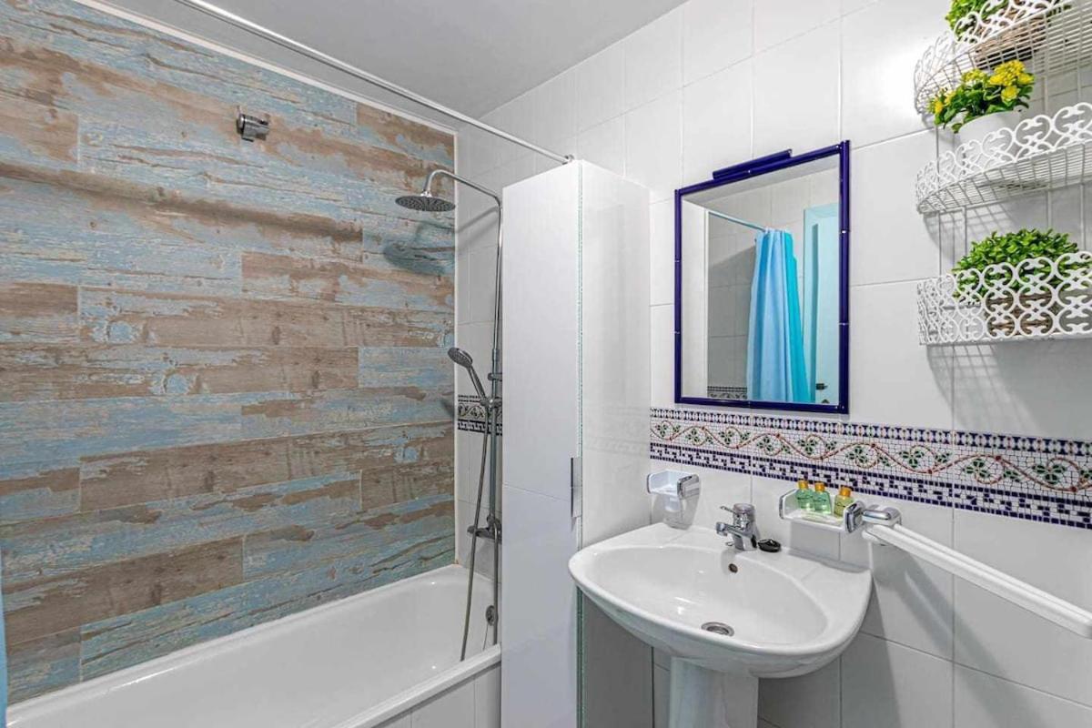 797 Holiday Rentals - Luminoso Piso Para 4 En Arroyo De La Miel Dış mekan fotoğraf